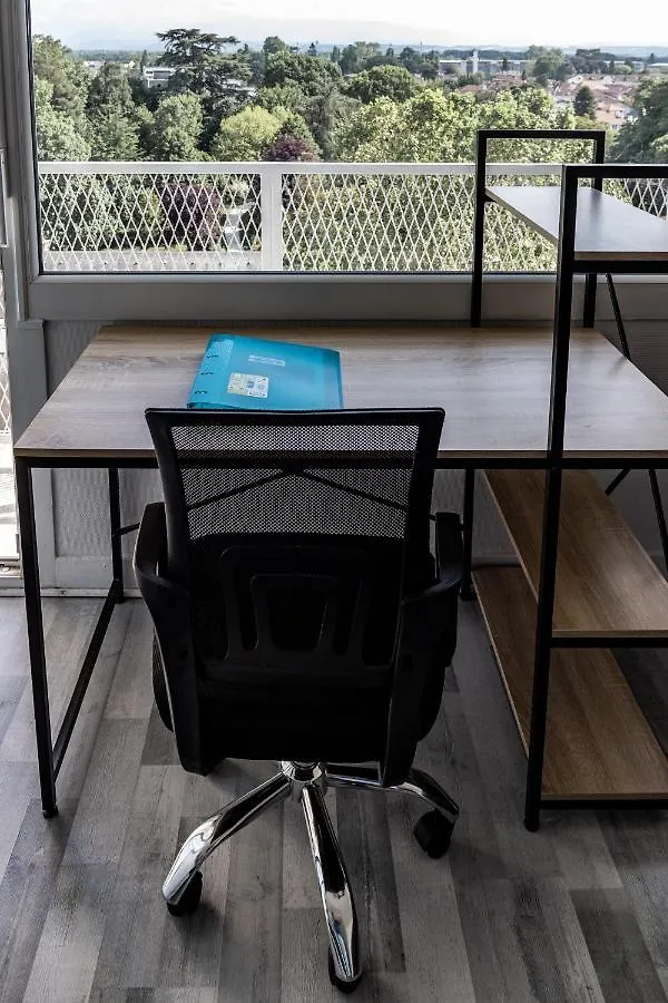 Cap Sud - 53M2- Vue Pyrenees- Hypercentre-Wifi Fibre -Nouvelle Literie Apartamento Tarbes França