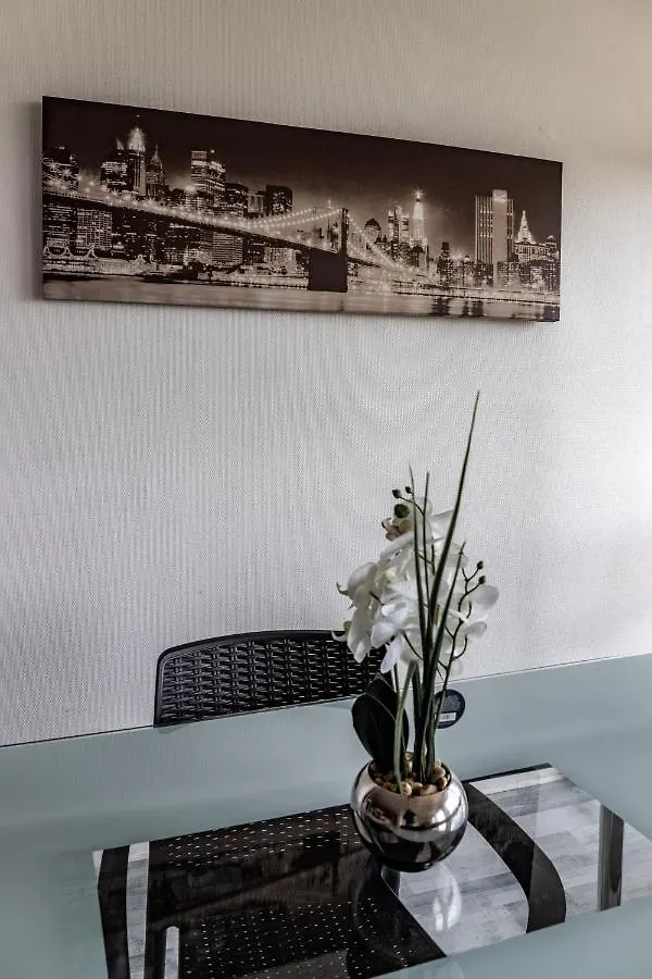 Appartement Cap Sud - 53M2- Vue Pyrenees- Hypercentre-Wifi Fibre -Nouvelle Literie à Tarbes
